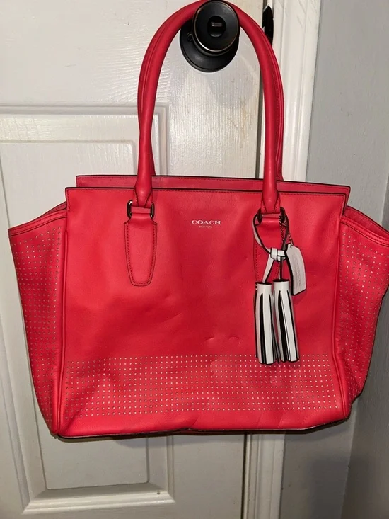 Vintage Coach Legacy Coral Leather Tote with Contrast Tassel Charm - Picture 3 of 8